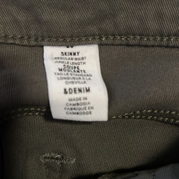 H&M skinny/regular waist/ankle length denim jeans size 26” - Picture 12 of 13